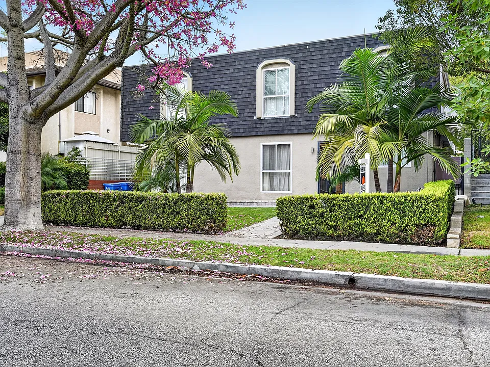 1221 E Wilson Ave #3