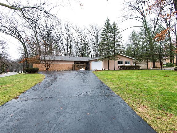 2nd image of 1786 Greenbriar Dr