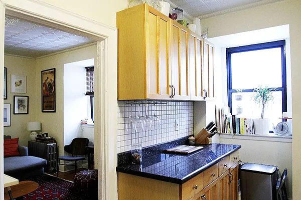Rented by Twyford Real Estate | media 19