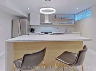 20 Knox Ave, Toronto, ON M9L2M3