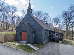8 Chapel Drive, Chatham, NY 12184
