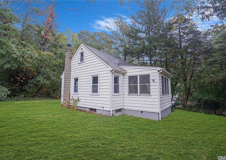 1st image of 37 Lynbrook Dr