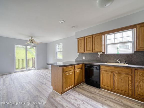 5th image of 80 Belmont Pl
