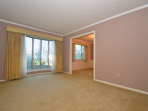 5th image of 13722 Lynnwood Ln