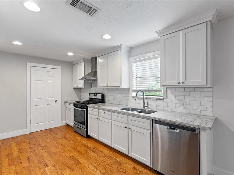 1305 Idylwild St #A — Photo 9