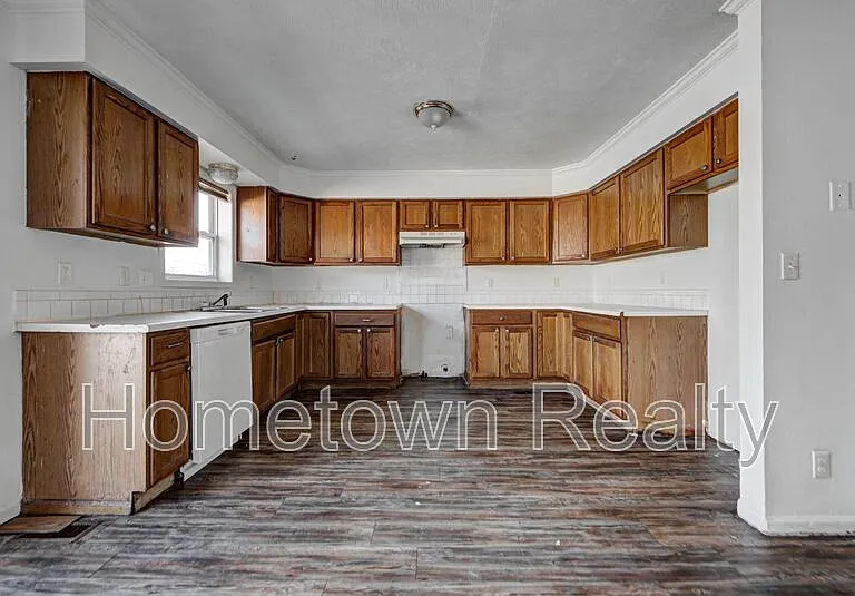 2701 S Phillips Ave — Photo 13