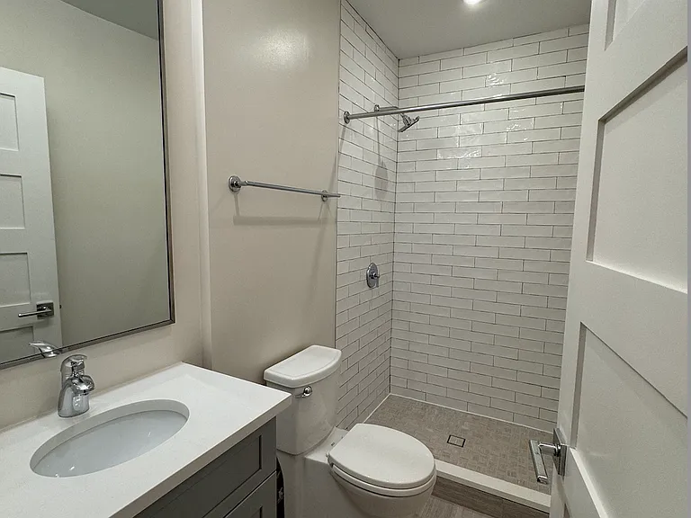 3016 Dumbarton St NW #101 — Photo 10
