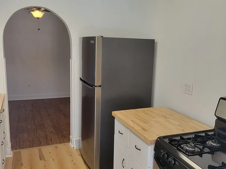 2261 Ridge Rd — Photo 5