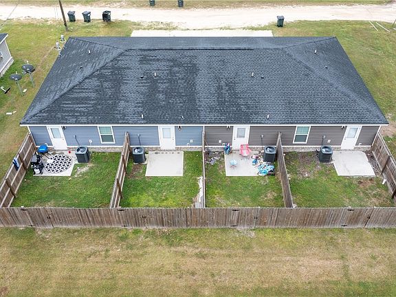 4th image of 36 SW Pine Street SW