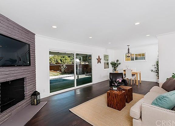 4th image of 7012 McLennan Ave