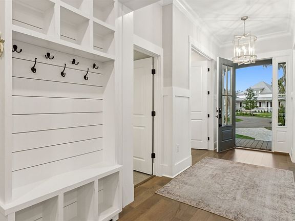 5th image of 19 Sweetgrass Ct