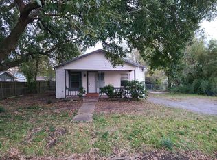 139 9th Ave, Nederland, TX 77627