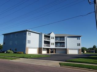 920 W Norway Ave APT 205, Mitchell, SD 57301