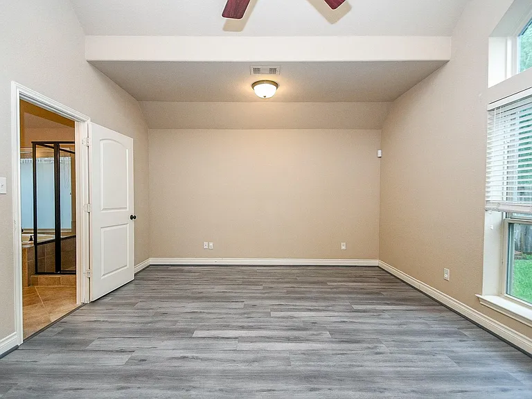 2911 Village Brook Ln — Photo 19
