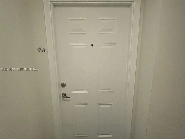 219 NW 12th Ave #911 — Photo 2
