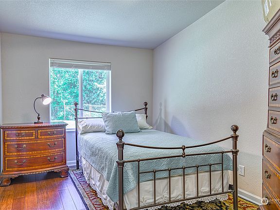 5th image of 111 Bryn Mawr Avenue