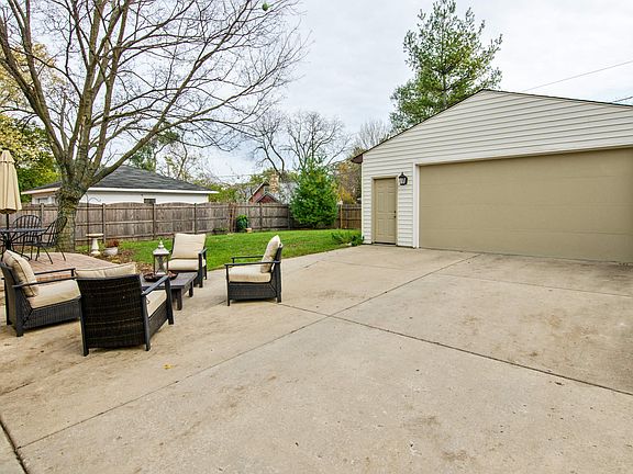 7+ ft Doors on Both Garages * Attic in Detached