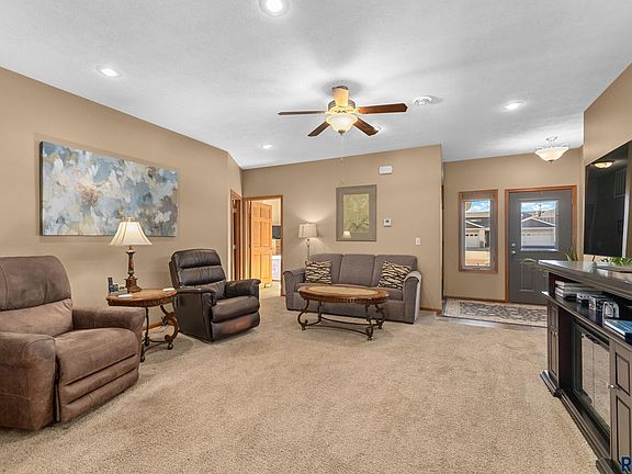 2nd image of 825 E El Dorado Ct