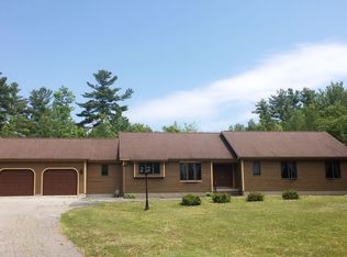 24 Carriage Trail Dr, Farmingdale, ME 04344