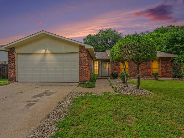 7813 Acapulco Rd, Fort Worth, TX 76112