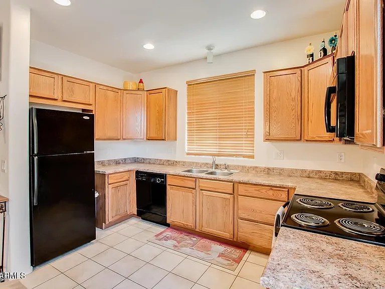 3317 E Loma Vista St — Photo 5