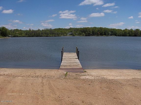 3rd image of 2326 W Delta Dr
