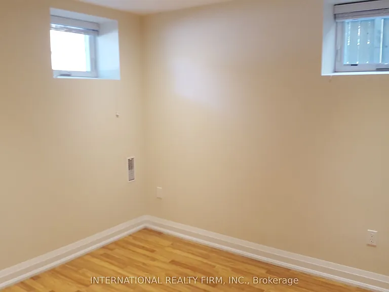 24 Duggan Ave #LOWER — Photo 14