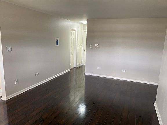 Living room/ Hallway