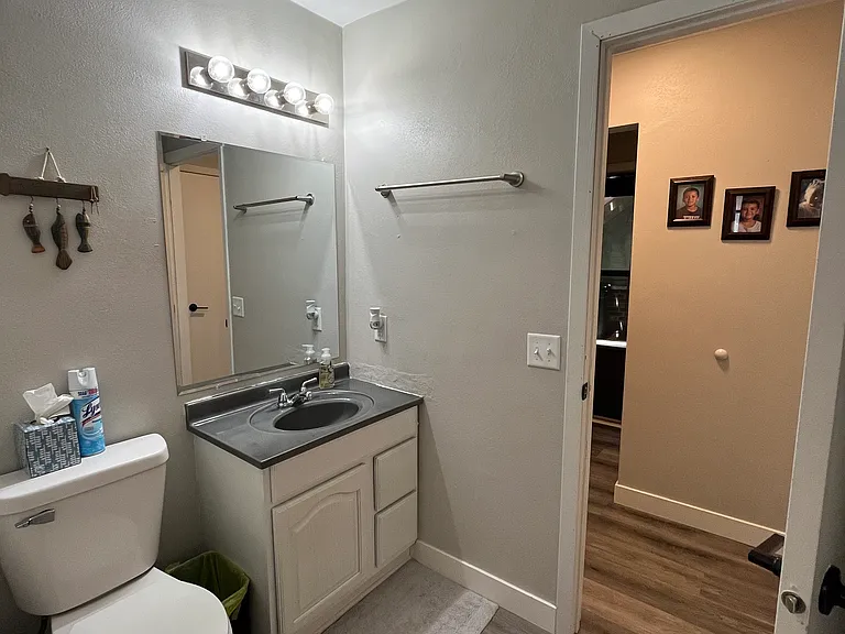 1320 Riverside Dr #12 — Photo 11