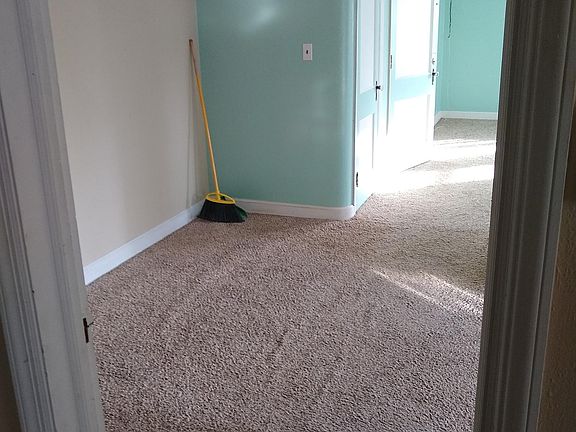 Nice size dining area or office space.