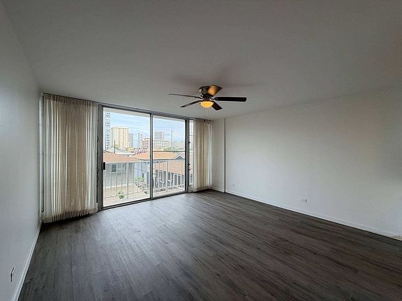 5th image of 1919 Citron St APT 810