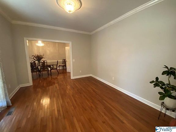 5th image of 15 Pebblebrook Dr