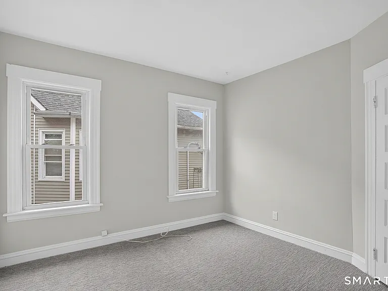 95 Parrott Ave — Photo 7
