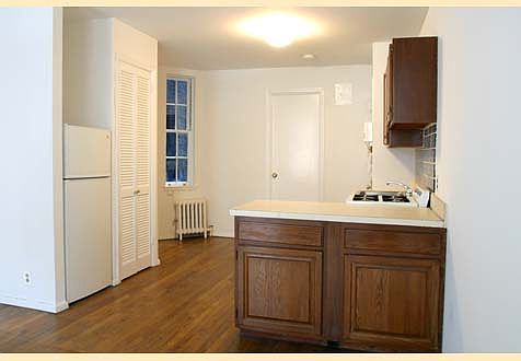 4th image of 303 E 81st St APT 2FW