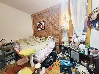 Rented by RELEASE NY