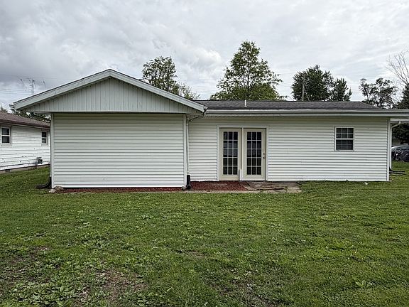 2nd image of 1165 Roselawn Dr