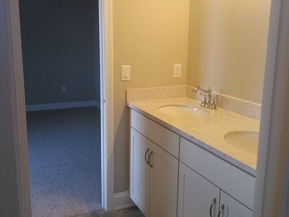 3rd image of 330 Kirkside Ave