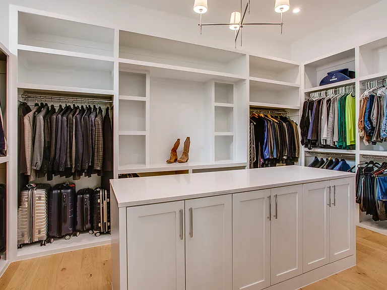 9721 Kerrisdale Ln — Photo 8