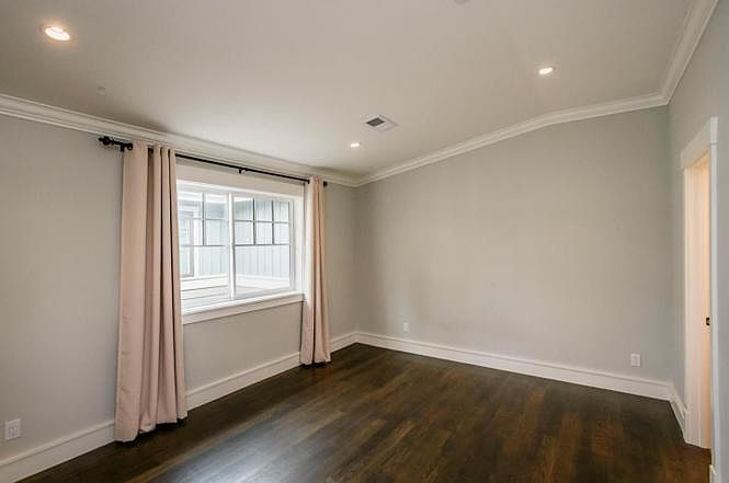 1st image of 904 Bayswater Ave APT 3