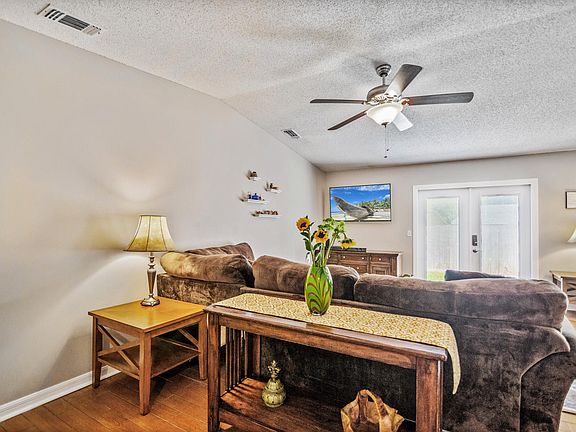 3rd image of 8054 Toulon Ct