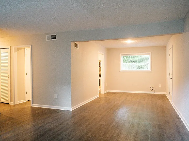 216 N Hollywood St #4 — Photo 4