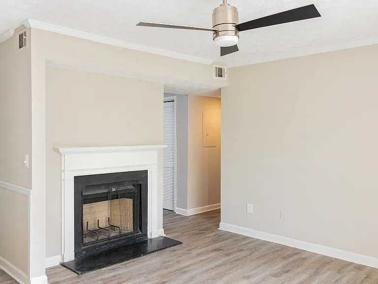Twin Springs Apartments — Photo 16