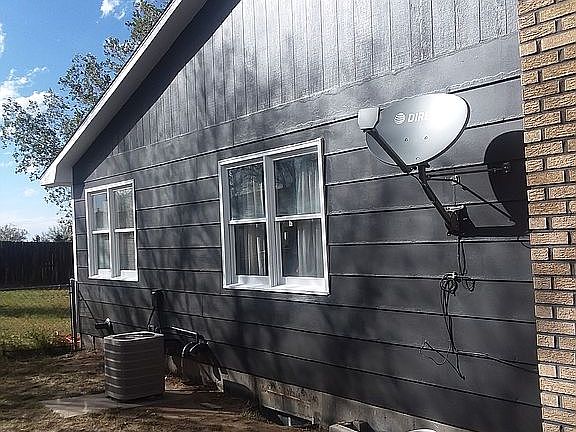 2nd image of 302 Idaho Dr