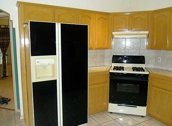 3rd image of 1104 Amber Morgan Dr