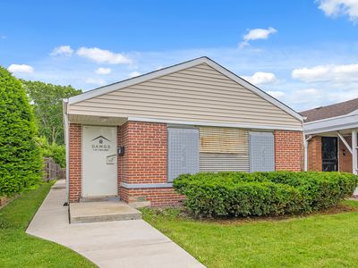 9231 S Euclid Ave, Chicago, IL, 60617