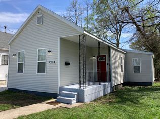 609 E Douglas Ave, Jacksonville, IL