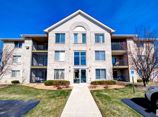 6840 Ridge Point Dr UNIT 3B, Oak Forest, IL 60452