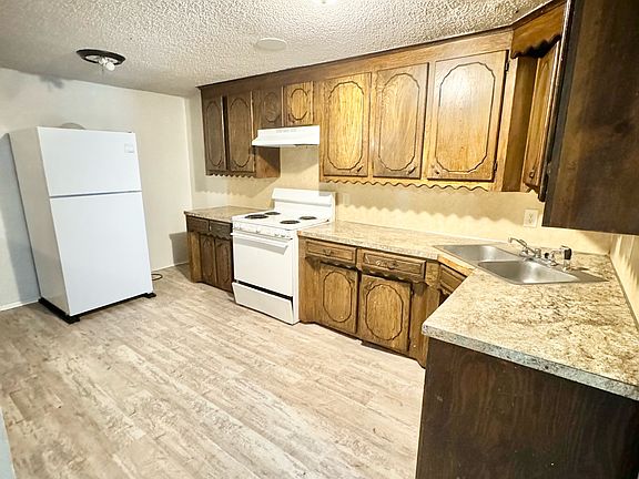 3rd image of 29920 Main St #2