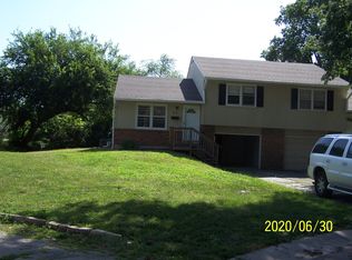 6135 Caenen St, Shawnee, KS 66216