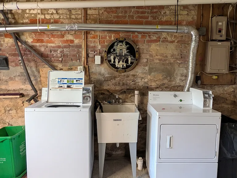 1036 W Walnut St #3-R — Photo 16